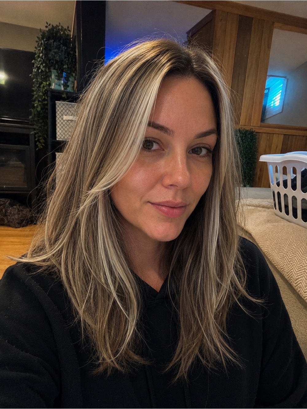 CSC Natural Blonde Highlighted Synthetic Wig with Soft Waves - Women Hair